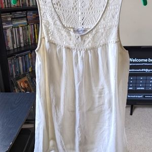 Maternity lace flowy top, sleeveless, white